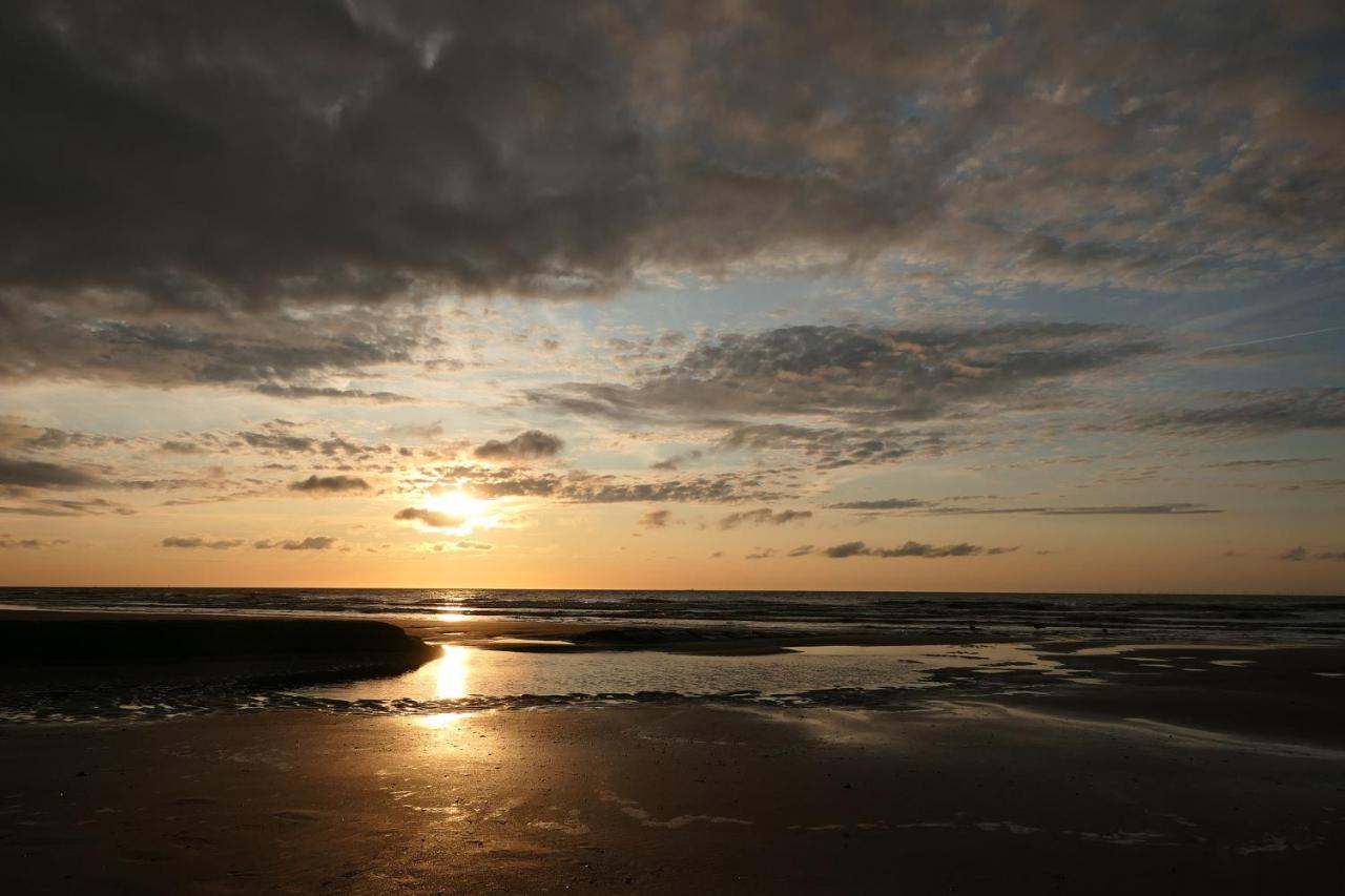 Hotel Logies Bocadillo Blankenberge Esterno foto